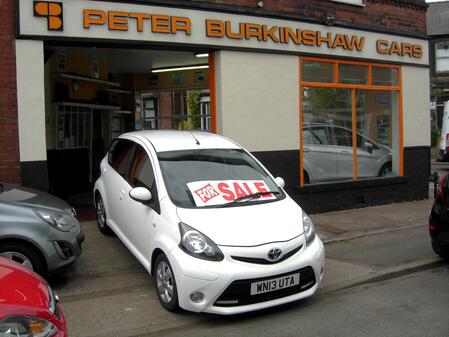 TOYOTA AYGO 1.0 VVT-i Fire